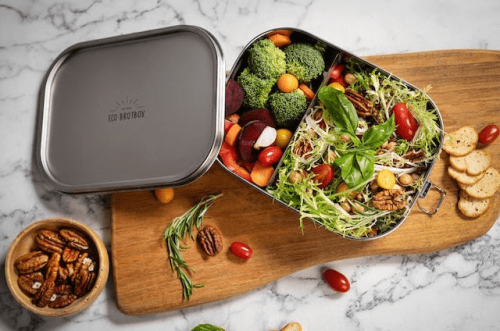 Die auslaufsichere Edelstahl-Lunchbox mit flexiblem Trennsteg – nachhaltig, robust und ideal für unterwegs.